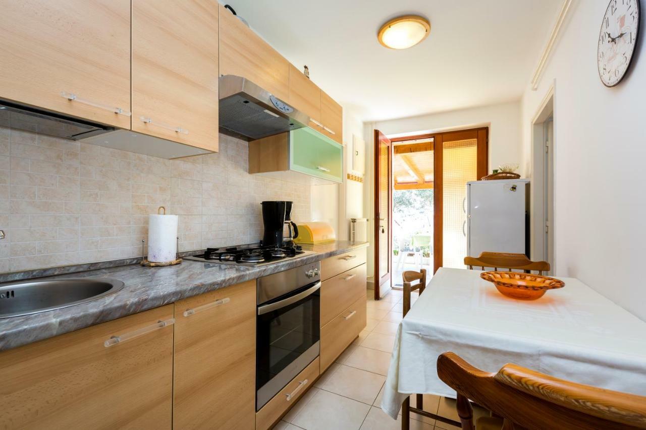 Apartment Marija Mali Lošinj Buitenkant foto